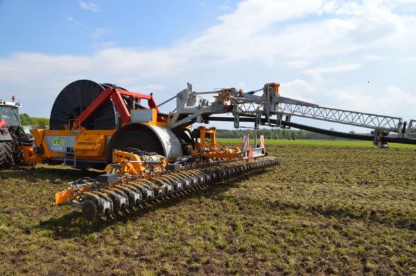 Veenhuis Rotomax Drag Hose System | Excels in Damp Soil | FarmChief