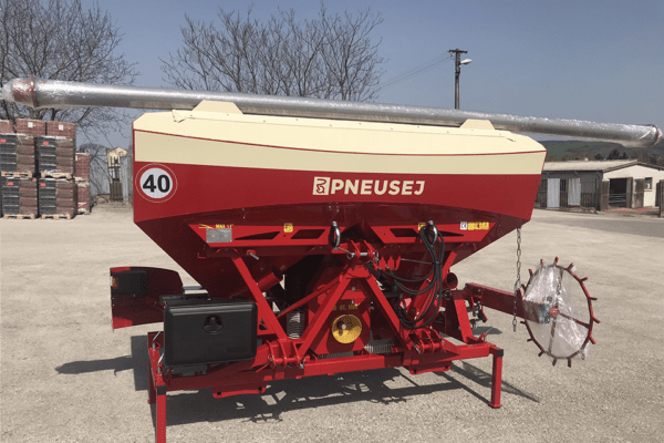 FarmChief Dual Front Mounted Fertiliser Tank